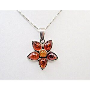 Flower  Shape Genuine Baltic Amber .925 Sterling Silver Pendant and Chain